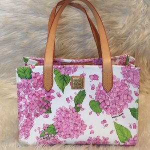 🌸Dooney & Bourke Hangbag